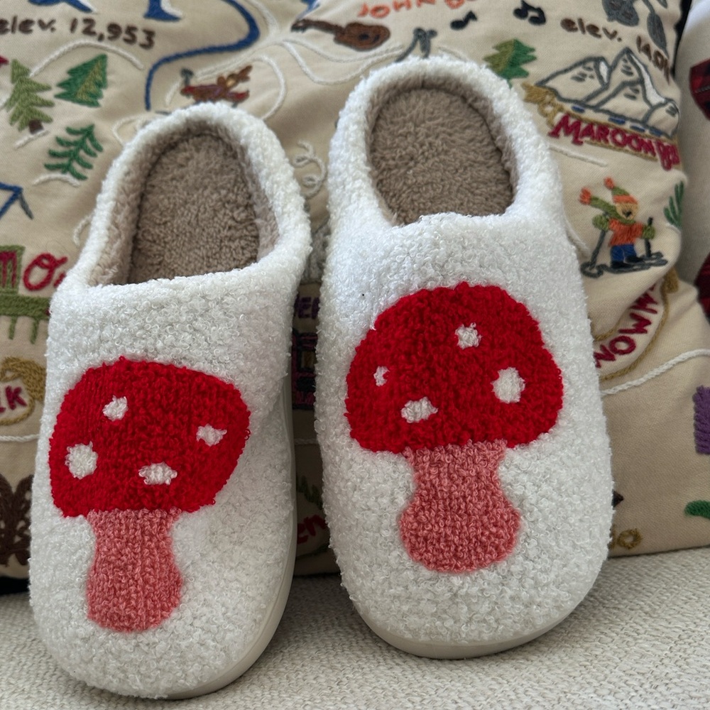 Cozy White Slippers with Red Mushroom Design UNISEX